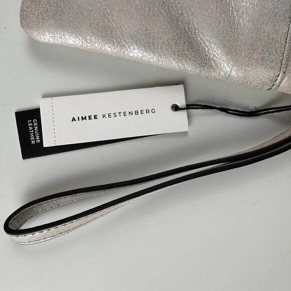Aimee Kestenberg Wristlet Clutch Stone Silver Leather New "Its A Love Thing" - Picture 3 of 11